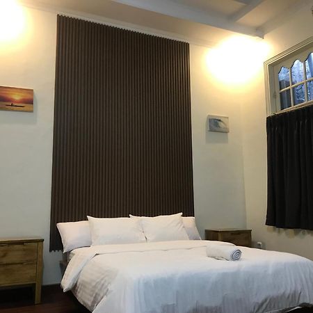 Sentosa Lodge Padang  Luaran gambar