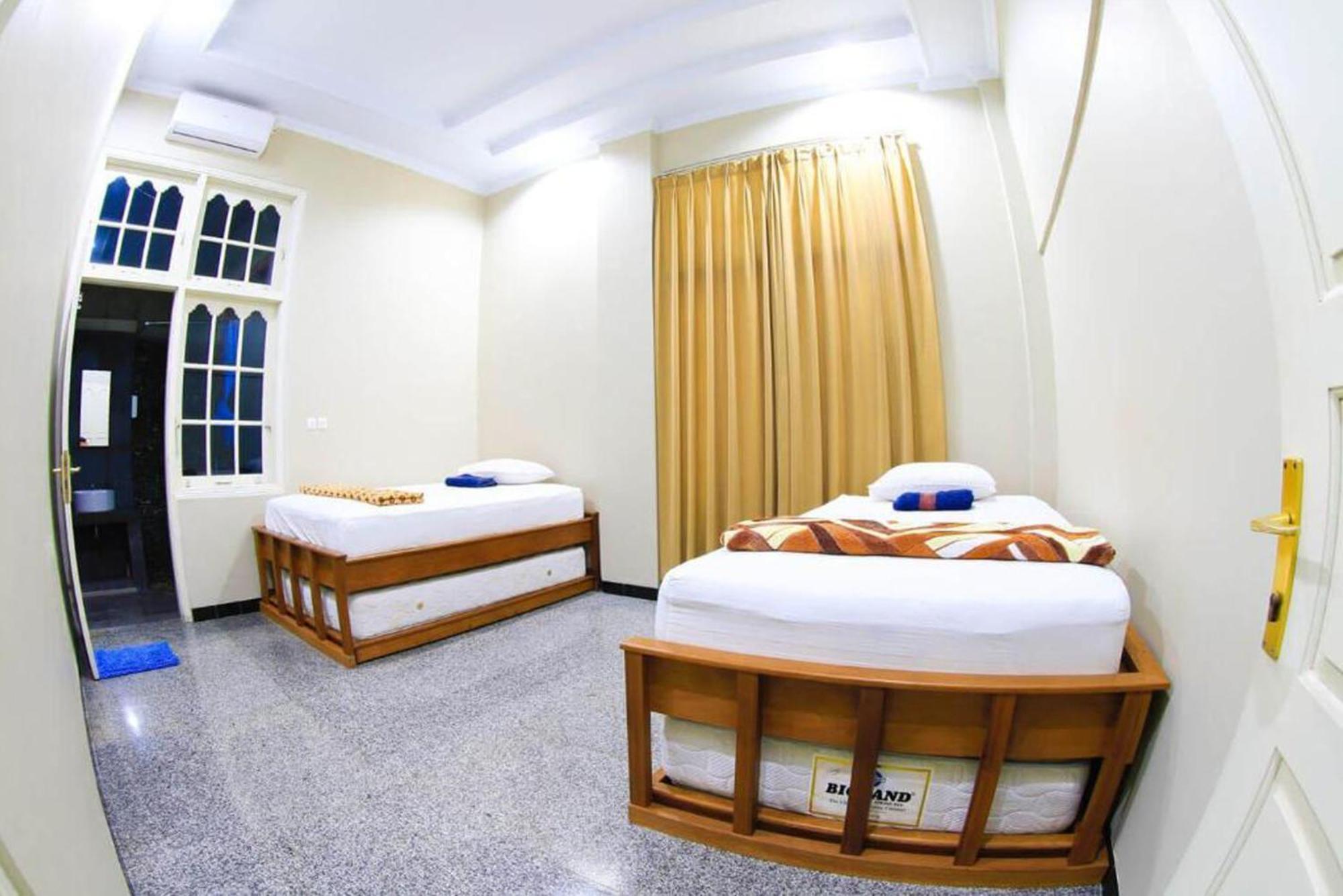 Sentosa Lodge Padang  Luaran gambar